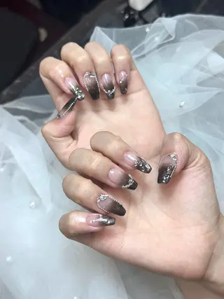 ネイル Iconic Nailのネイルデザイン