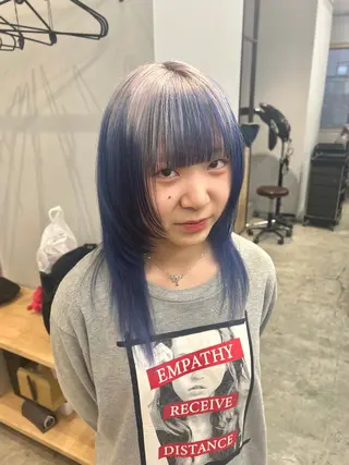 セミロング カラー ブリーチ毛の縮毛矯正 ハイトーン/岡本智樹のヘアスタイル