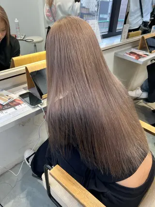 ミディアム デザイン🥇複雑履歴 ハイトーン特化のヘアスタイル