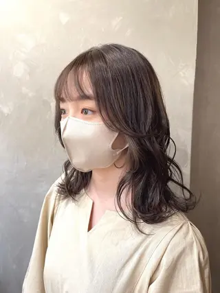 ミディアム カラー 梅田美容室 山崎海波のヘアスタイル