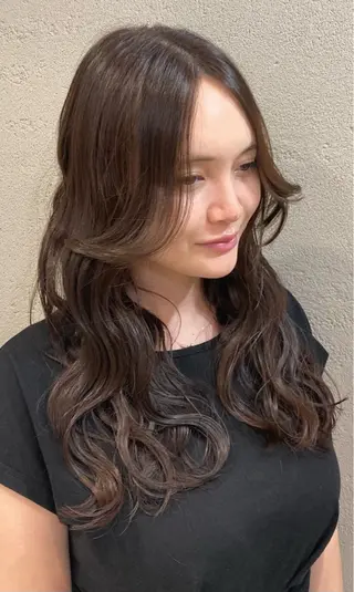 カラー 中山 千尋のヘアスタイル