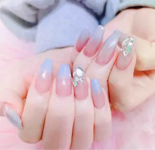 ネイル MoonNail ユリ🌸のネイルデザイン