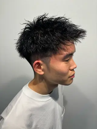 ショート パーマ メンズ 穐田 航のヘアスタイル