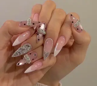 ネイル D-BEAUTY Nailsalonのネイルデザイン
