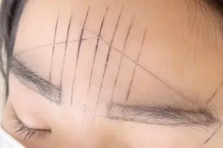 アイブロウ THE SALON -thea-Mariのマツエク・マツパデザイン