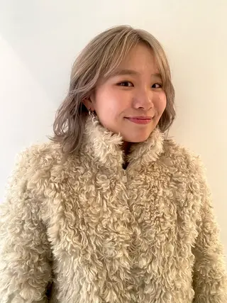 ミディアム Tomoka🐶🌟 似合わせカット✂︎のヘアスタイル