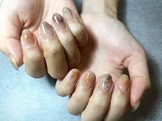 ショート カラー パーマ ネイル マツエク・マツパ illum hicariのネイルデザイン