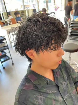 パーマ メンズ 大阪美容師 井上智博のヘアスタイル