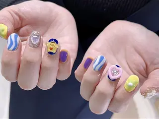 ネイル Shis_🦄shi 韓国風キラキラネイルのネイルデザイン