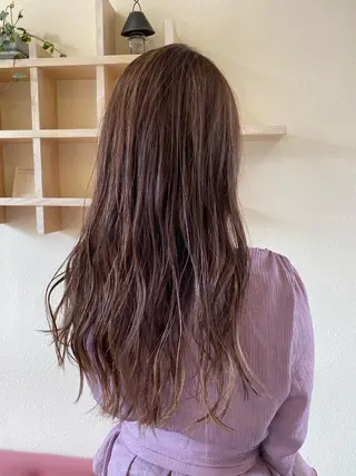 ロング カラー 中川 茜里のヘアスタイル