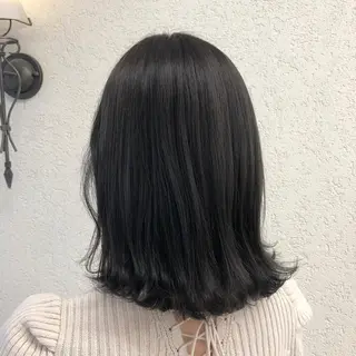 ミディアム カラー 岡田 未来のヘアスタイル