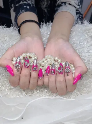 ネイル Shis_🦄shi 韓国風キラキラネイルのネイルデザイン