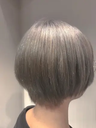 ショート カラー ひろせ かなのヘアスタイル