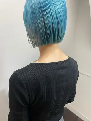 ショート カラー オカモト ミユウのヘアスタイル