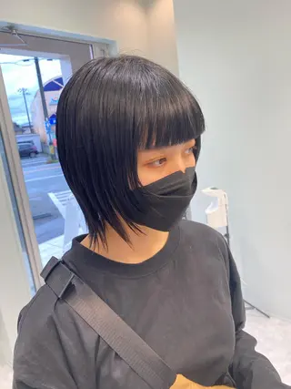 ショート カラー 中川 茜里のヘアスタイル