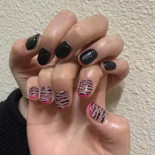 ネイル ネイルリボン 受付スタッフのネイルデザイン