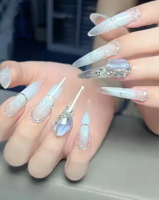 ネイル D-BEAUTY Nailsalonのネイルデザイン