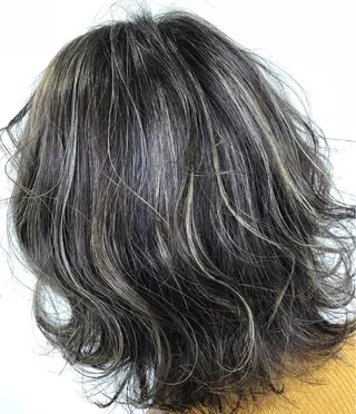 カラー ブリーチ毛縮毛矯正 👑山口のヘアスタイル