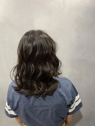 ミディアム カラー 江畑 匠 新宿三丁目 徒歩30秒⭐️のヘアスタイル