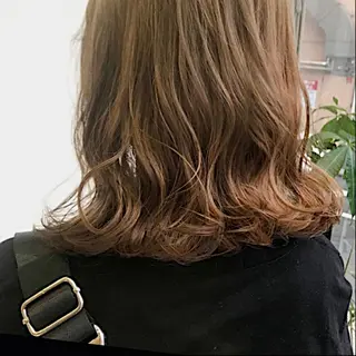 ミディアム カラー 滝本 里実のヘアスタイル
