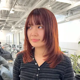 セミロング カラー レイヤーカットのプロ 大人ヘア宮森貴志のヘアスタイル