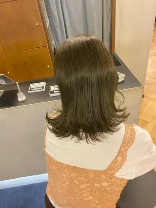 ミディアム デザインカラー/ボブ ブリーチカラー/ユリのヘアスタイル