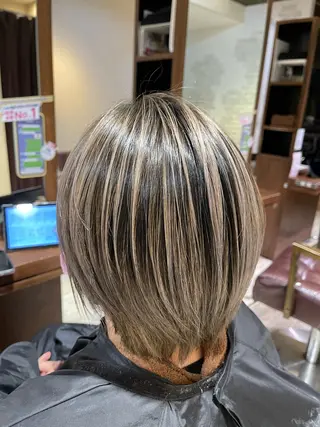 ショート カラー 海外レイヤー/ レイヤーカット/和田のヘアスタイル