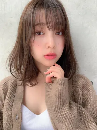 ミディアム カラー 赤み消し韓国ヘア レイヤー縮毛🤍渡邉のヘアスタイル