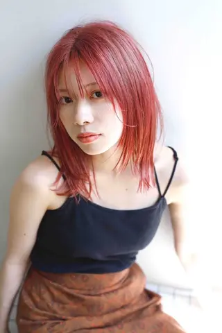 ミディアム un knownのヘアスタイル