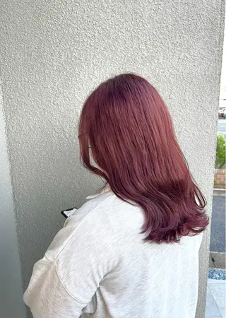 セミロング カラー 今田 飛奈のヘアスタイル
