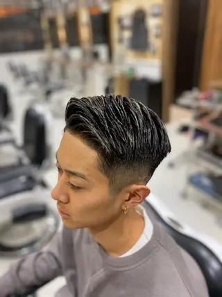 ショート メンズ 山﨑 愛也のヘアスタイル