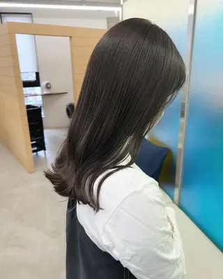 ミディアム カラー パーマ ヘアアレンジ ヘアケア特化型サロン newi 梅田のヘアスタイル
