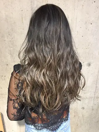 セミロング カラー パーマ ヘアアレンジ メンズ キッズ ネイル マツエク・マツパ 韓国風×透明感カラー 髪質改善オタベシンヤのヘアスタイル