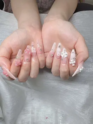 ネイル Lee Nailsのネイルデザイン
