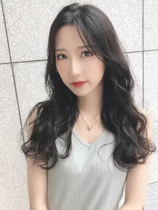 セミロング カラー ブリーチ＆カラーが 得意☀️望月宣雄☀️のヘアスタイル