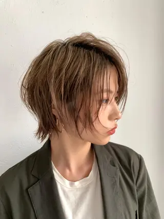 ショート 顔周りの垢抜けヘア 立山愛梨のヘアスタイル