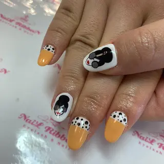 ネイル ネイルリボン 受付スタッフのネイルデザイン