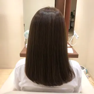 セミロング カラー 森 邑奈のヘアスタイル