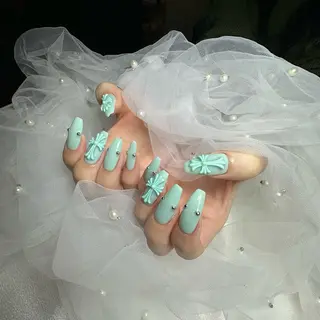 ネイル 里見 麗のネイルデザイン