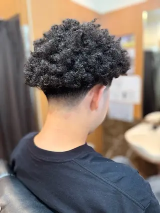 メンズ 亀島 慈佑のヘアスタイル