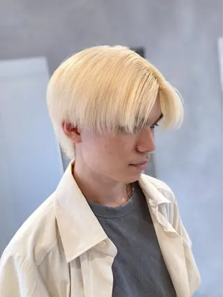 ショート カラー メンズ ハイトーン×レイヤー ／遠藤将太のヘアスタイル