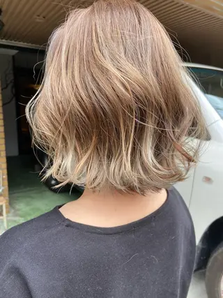 ショート カラー 田中 あやなのヘアスタイル