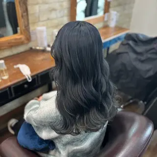 カラー 須藤 莉帆のヘアスタイル