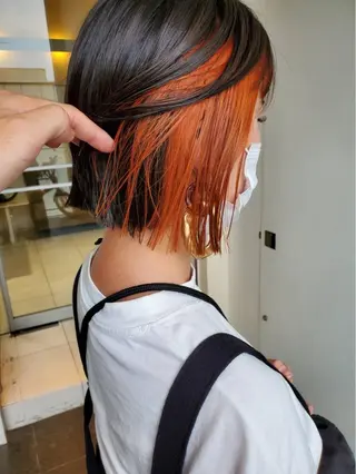 ミディアム 茜璃/ブリーチカラー /レイヤーカットのヘアスタイル