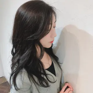 ロング パーマ 中村 玲美のヘアスタイル