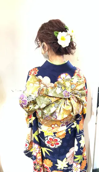 セミロング トレンドパーマ 加藤菜月のヘアスタイル