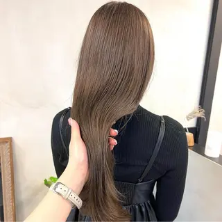 ロング カラー パーマ ヘアアレンジ メンズ キッズ ネイル マツエク・マツパ アイブロウ 前川 朋香のヘアスタイル