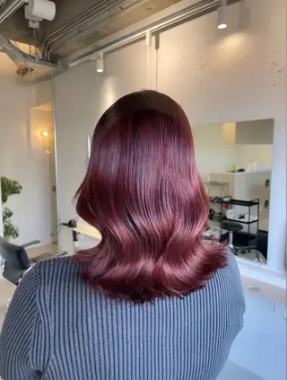 ミディアム カラー tim hinaのヘアスタイル