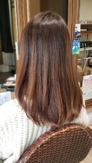 セミロング 高口 雅のヘアスタイル