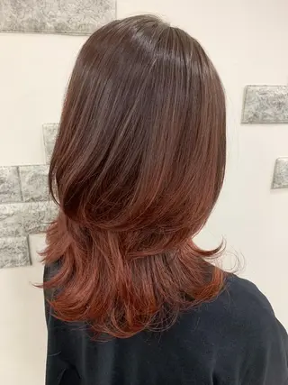 ミディアム 薄田 珠美のヘアスタイル